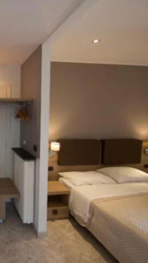 Dolcevita Rooms Арма ди Таджия Екстериор снимка